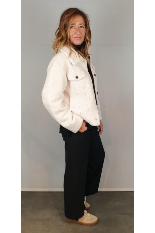 CAZADORA HELENE CRUDO